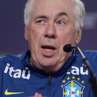 Ancelotti manterá Brasil com quatro atacantes em duelo contra o Chile Imagem referente a Ancelotti manterá Brasil com quatro atacantes em duelo contra o Chile