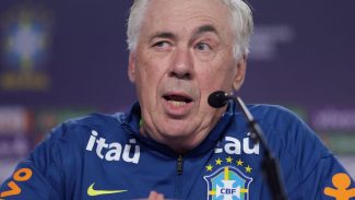 Ancelotti manterá Brasil com quatro atacantes em duelo contra o Chile Ancelotti manterá Brasil com quatro atacantes em duelo contra o Chile