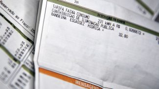 Tarifa social de energia elétrica é aprovada em comissão do Congresso Tarifa social de energia elétrica é aprovada em comissão do Congresso