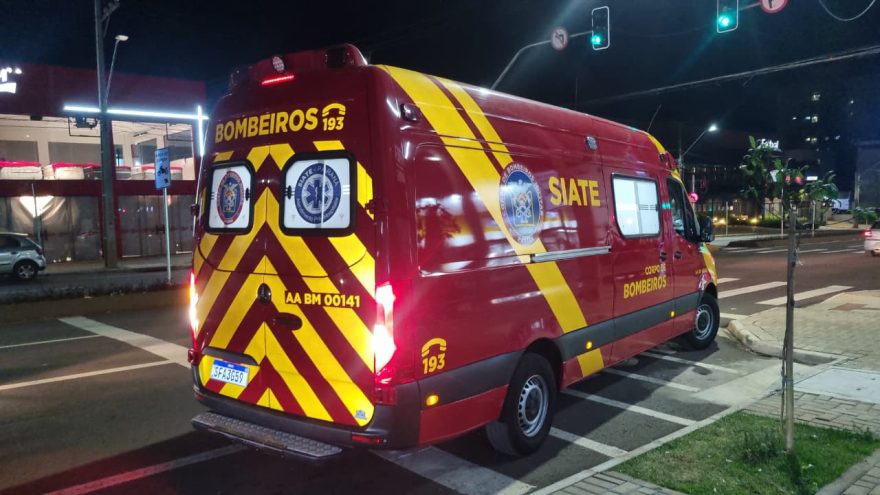 Gestante fica ferida em acidente na Avenida Carlos Gomes