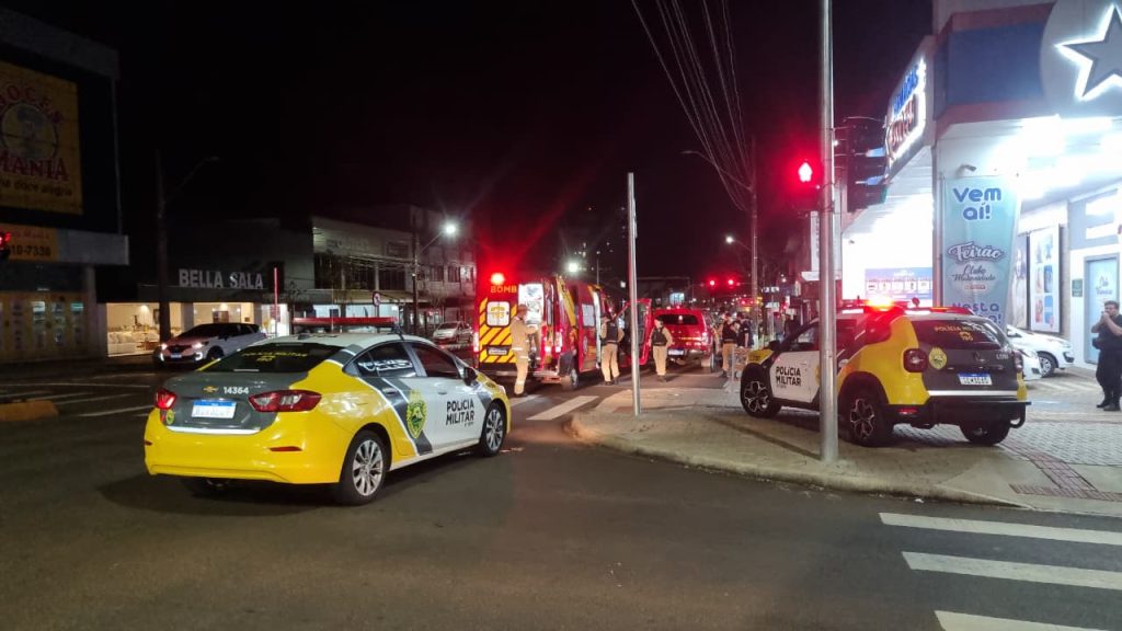 Briga entre moradores de rua termina com homem esfaqueado e correria policial em Cascavel