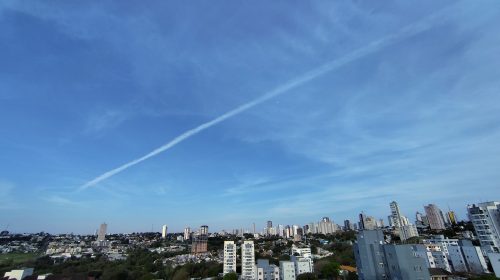 Quinta-feira com solão de verão em pleno inverno em Cascavel