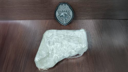 Jovem de 19 anos é presa com 300 gramas de cocaína em ônibus na Avenida Tancredo Neves, em Cascavel