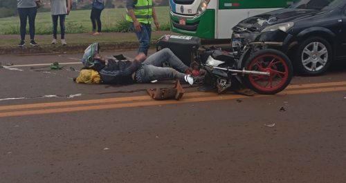 Motociclista é esmagado entre veículos em acidente na Avenida das Pombas Imagem referente a Motociclista é esmagado entre veículos em acidente na Avenida das Pombas