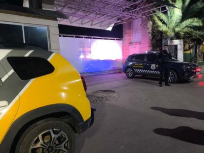 Após supostamente furtar cabos de cobre, morador de rua é baleado; autor confessa crime