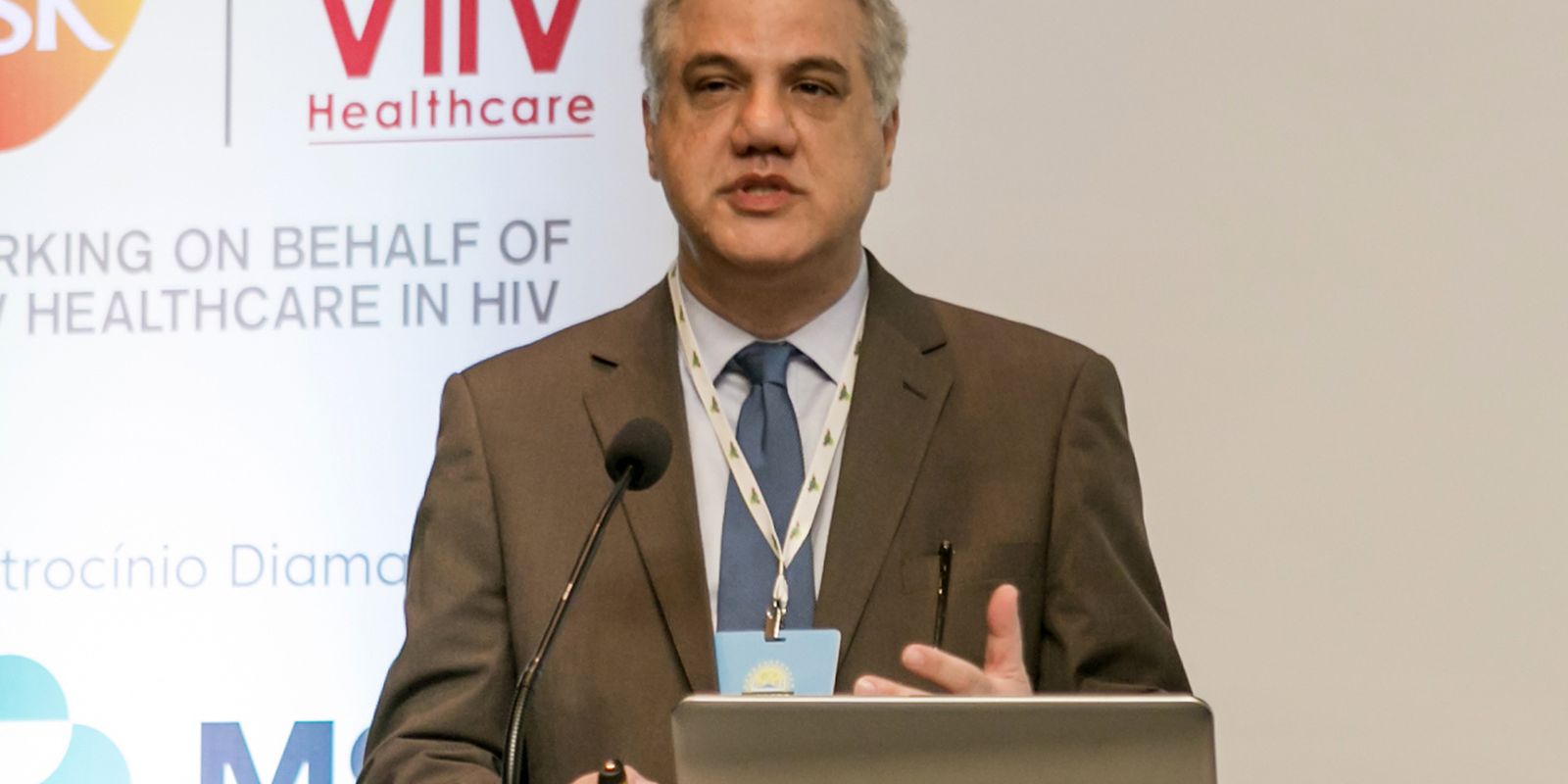 Covid-19 não desapareceu e casos continuam ocorrendo, alerta médico Covid-19 não desapareceu e casos continuam ocorrendo, alerta médico