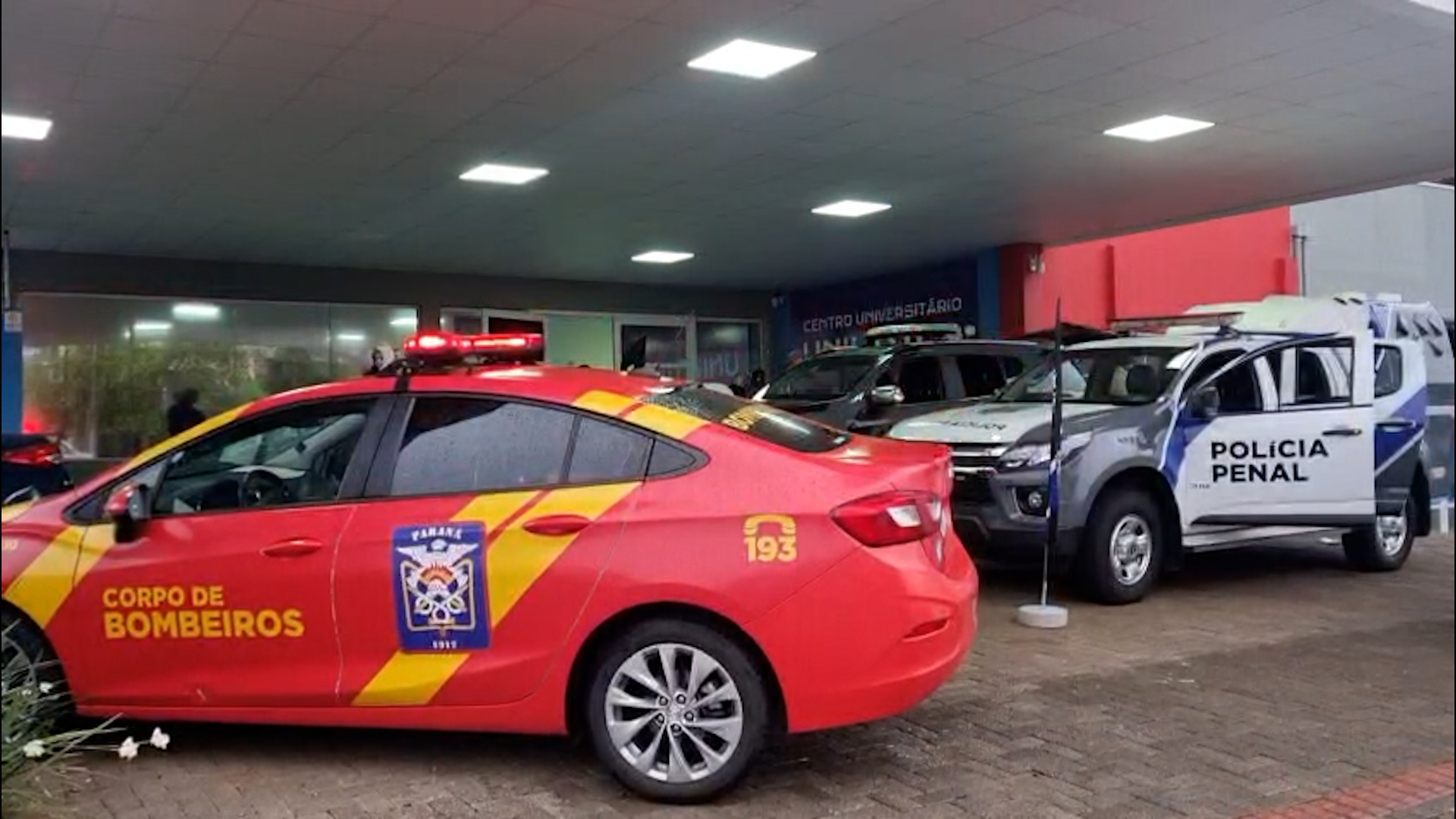 Farda e Bandeira: Criançada vibra com visita das forças de segurança na escola