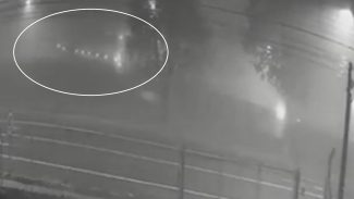 Câmera registra tombamento de ônibus que matou turista equatoriano em Cascavel