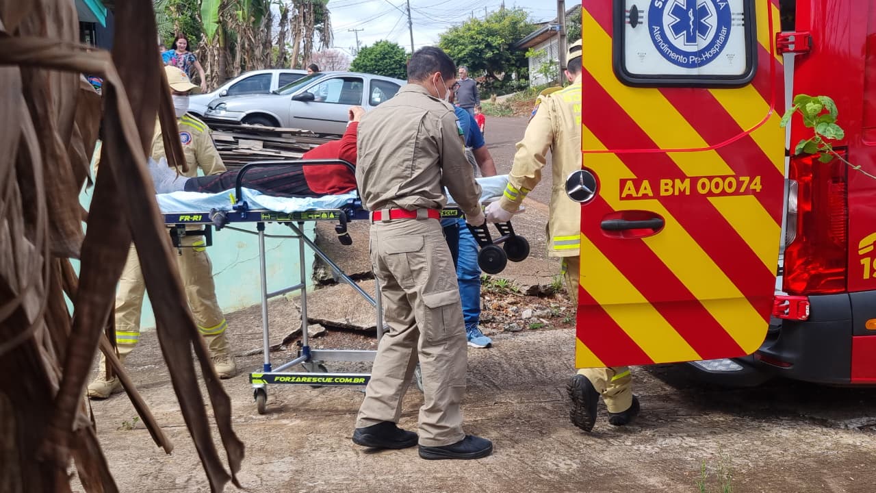 Idosa de 83 anos é socorrida após passar mal e cair em residência no Bairro Morumbi