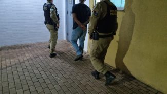 Motorista envolvido em acidente na Rua Manaus é detido Motorista envolvido em acidente na Rua Manaus é detido