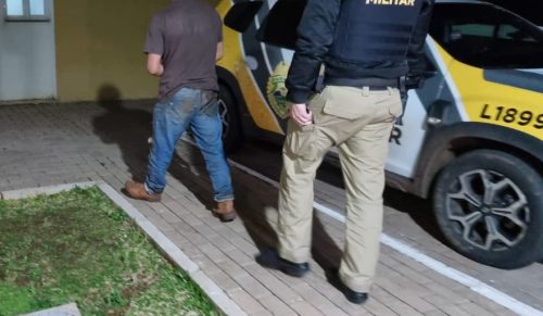 Ao invadir a casa da ex, homem é surpreendido e acaba preso pela PM em Boa Vista da Aparecida Imagem referente a Ao invadir a casa da ex, homem é surpreendido e acaba preso pela PM em Boa Vista da Aparecida