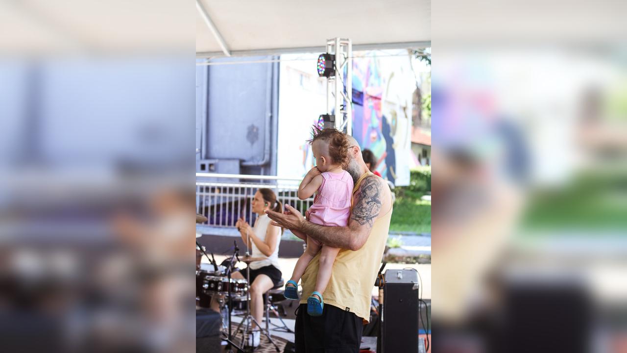 Agulhada Punk na Feirinha do Teatro: evento incentiva doação de sangue com música e brinquedos de graça