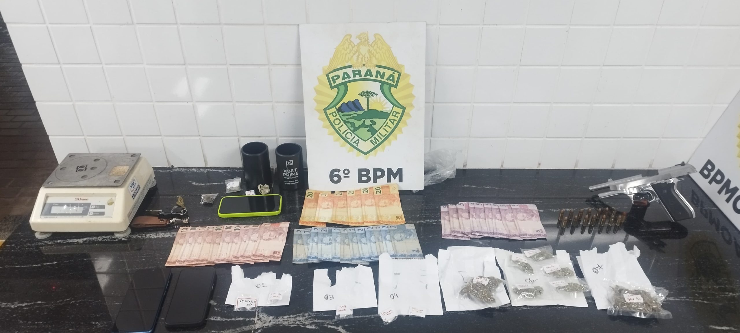 Três são presos por tráfico de drogas e porte ilegal de arma de fogo no Parque São Paulo