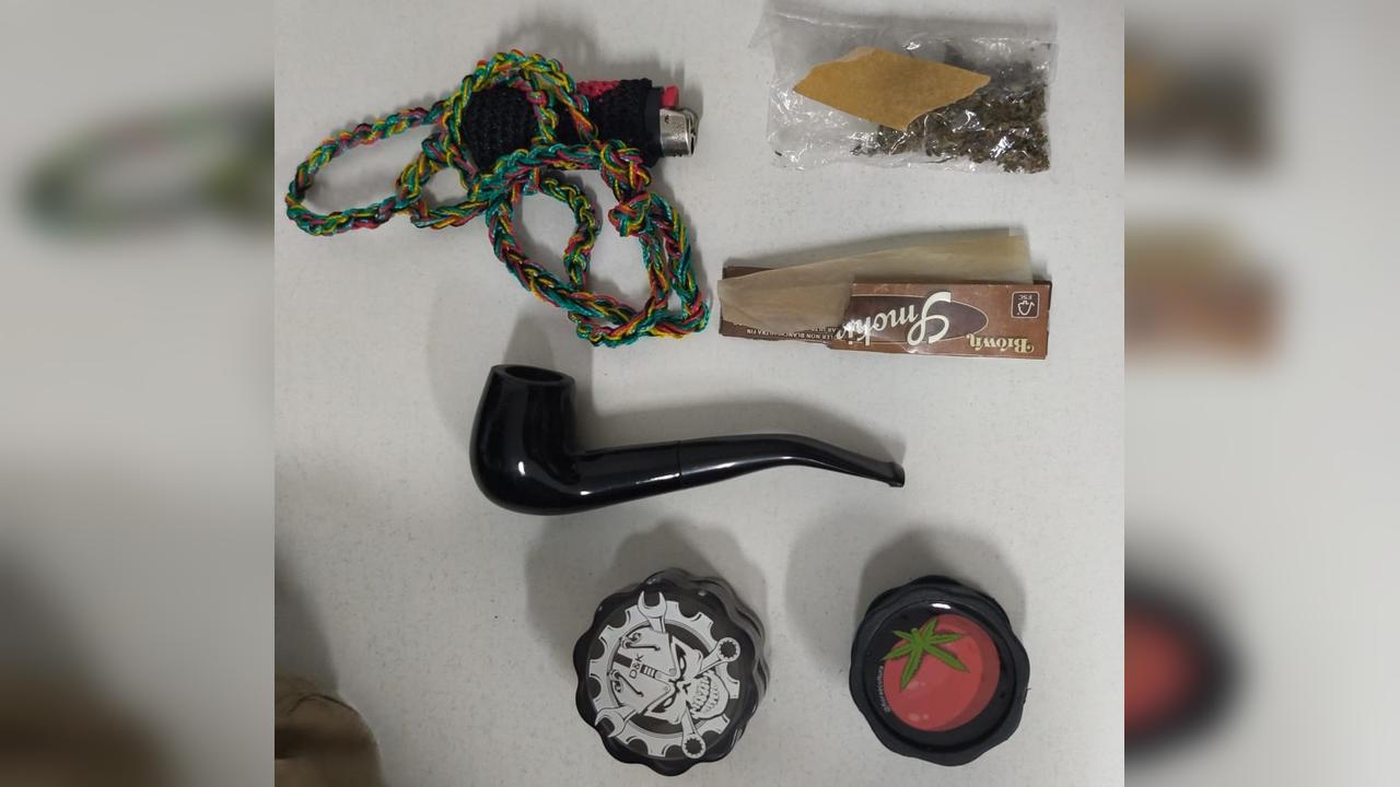Menor de 14 anos é flagrada com droga dentro de colégio em Cascavel