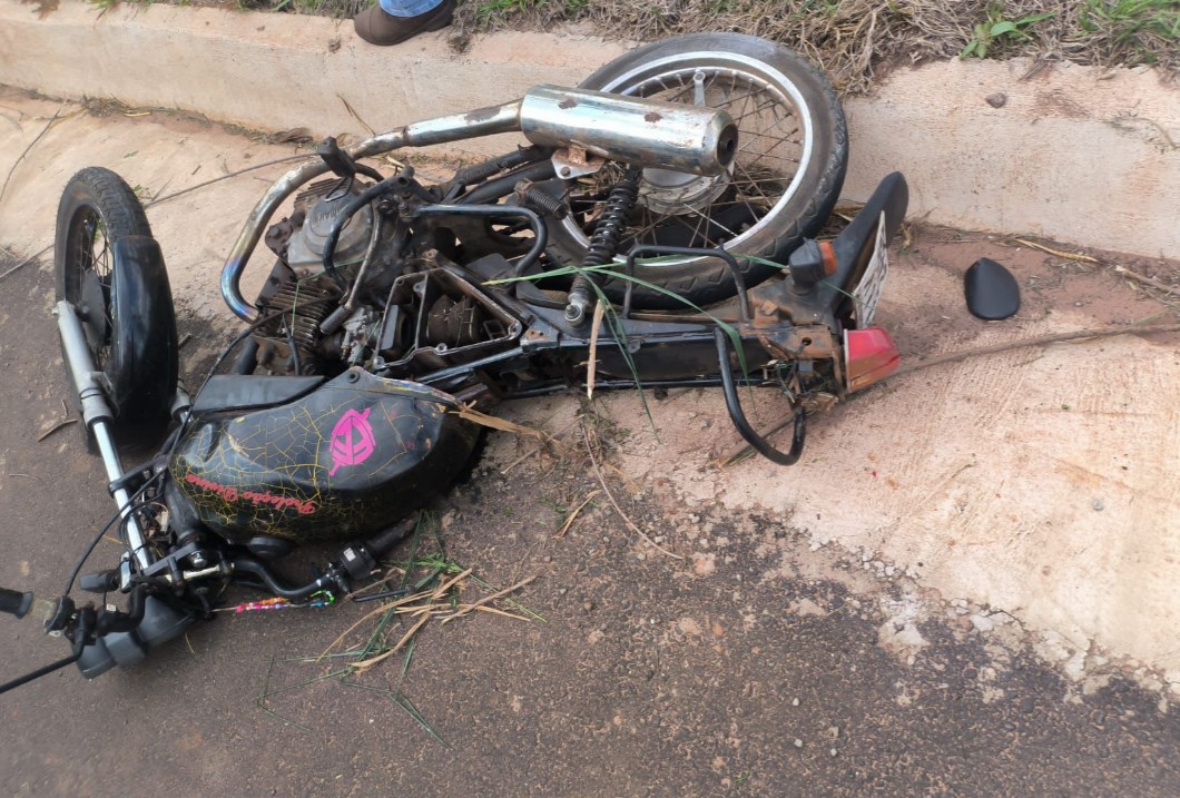 Motociclista de 62 anos morre ao bater em poste na zona rural no Noroeste do Paraná