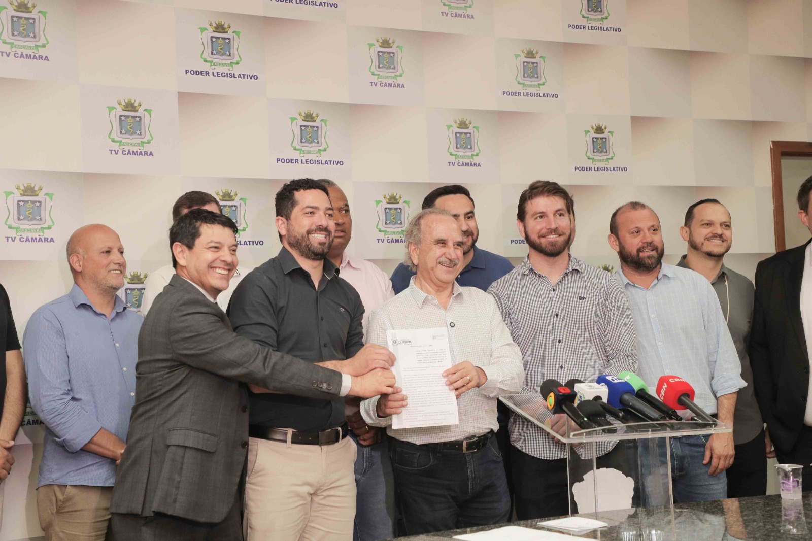 Prefeito Renato Silva protocola projeto de lei para construir 600 novas moradias do Minha Casa, Minha Vida, em Cascavel Prefeito Renato Silva protocola projeto de lei para construir 600 novas moradias do Minha Casa, Minha Vida, em Cascavel