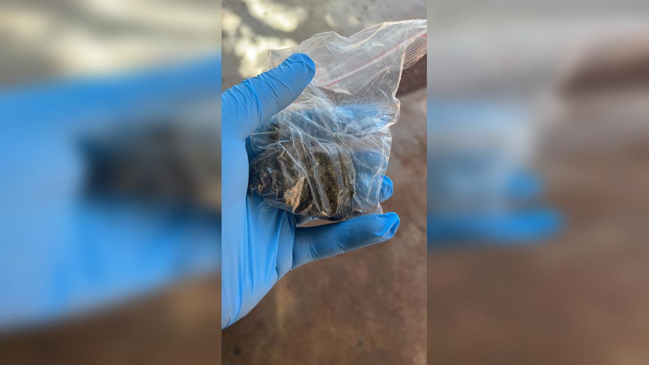 PM apreende porção de maconha no Centro de Cascavel