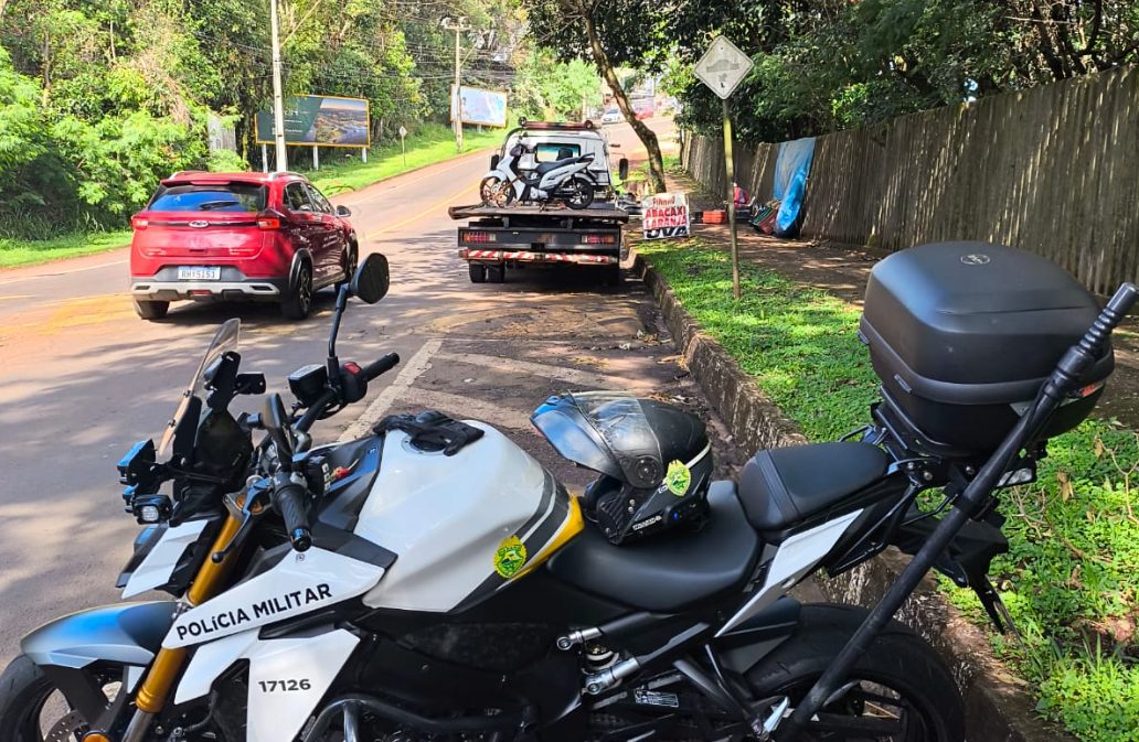 Fiscalização na Região Leste de Cascavel resulta em 61 autuações e duas motos apreendidas