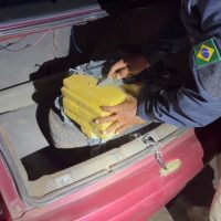 Imagem referente a Corsa carregado com maconha em Cascavel é apreendido pela PRF após perseguição em Maringá
