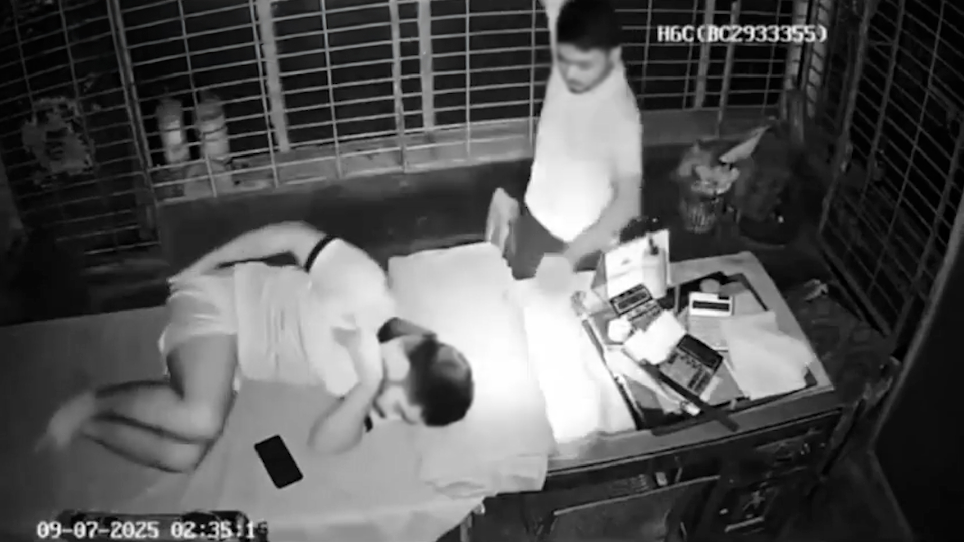 Frentista é assassinado a marteladas por colega de trabalho enquanto dormia em posto de combustíveis