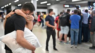 Novo voo com repatriados brasileiros chega hoje a Belo Horizonte Novo voo com repatriados brasileiros chega hoje a Belo Horizonte