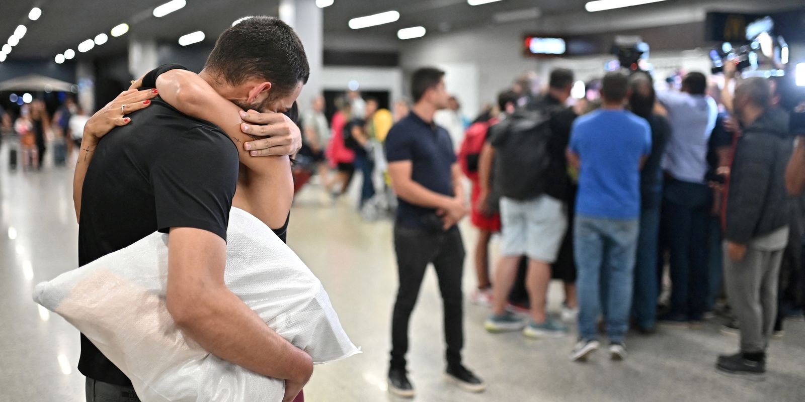 Novo voo com repatriados brasileiros chega hoje a Belo Horizonte