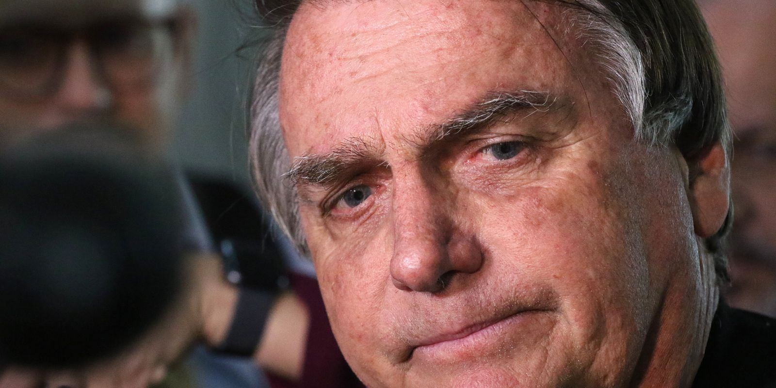 Moraes autoriza ida de Bolsonaro a hospital para procedimento na pele