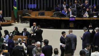 Aprovada urgência de PL que libera R$ 1,5 bi para saúde e educação