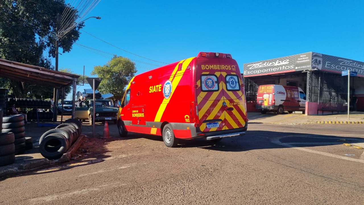Acidente entre moto e van faz vítima na Rua São Gabriel