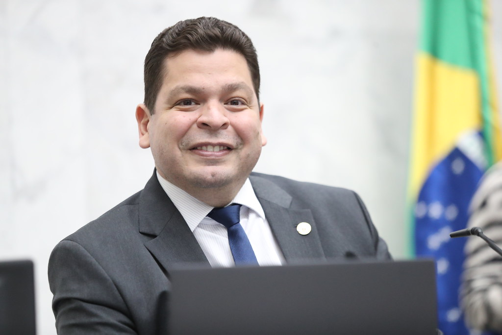 Projeto com apoio de Gugu Bueno perdoa dívidas na Cohapar