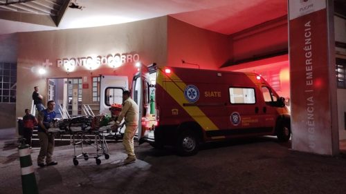 Treta na obra: Briga de pedreiros termina com perna quebrada a chutes e Siate acionado