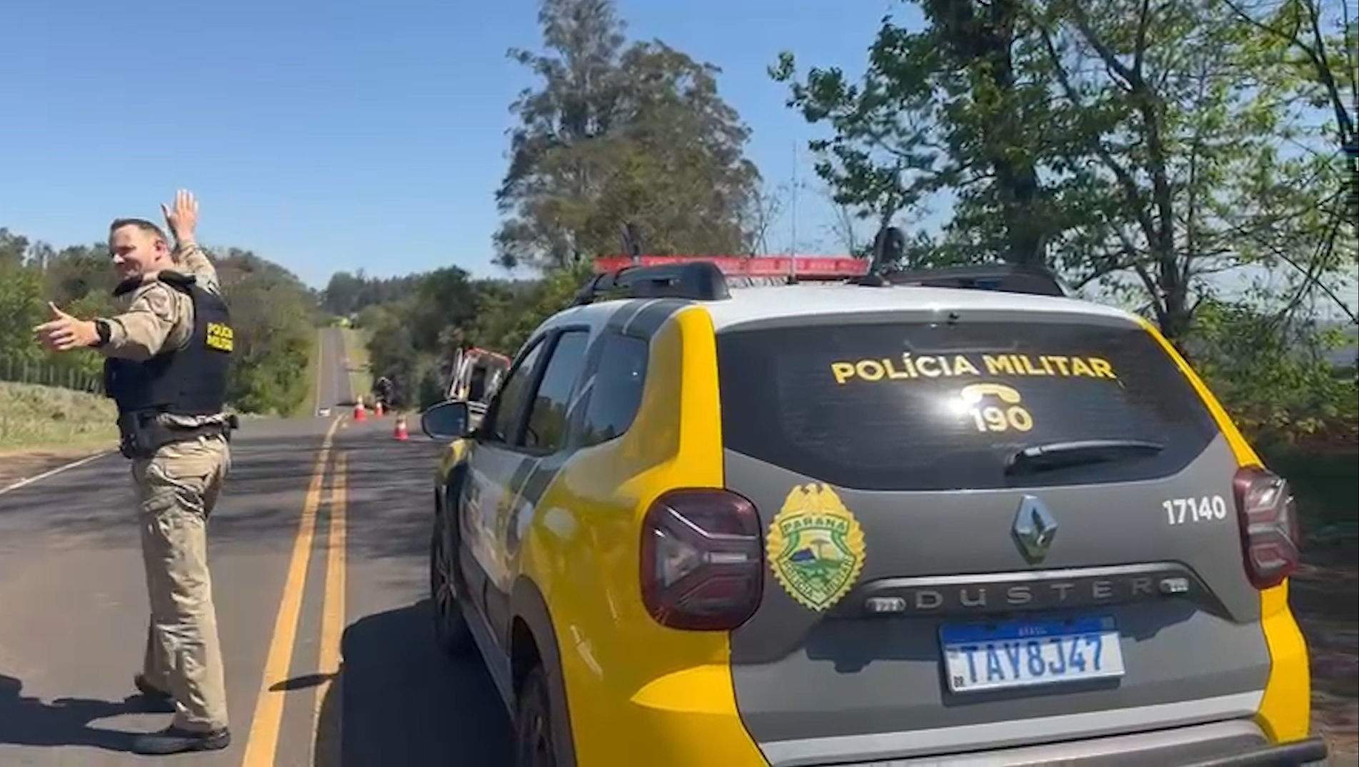 A caminho da escola, menina de oito anos morre atropelada e motorista foge