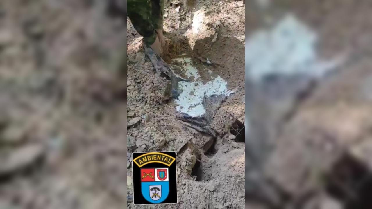 Polícia encontra carro enterrado em bunker que pode estar ligado ao desaparecimento de quatro homens em Icaraíma