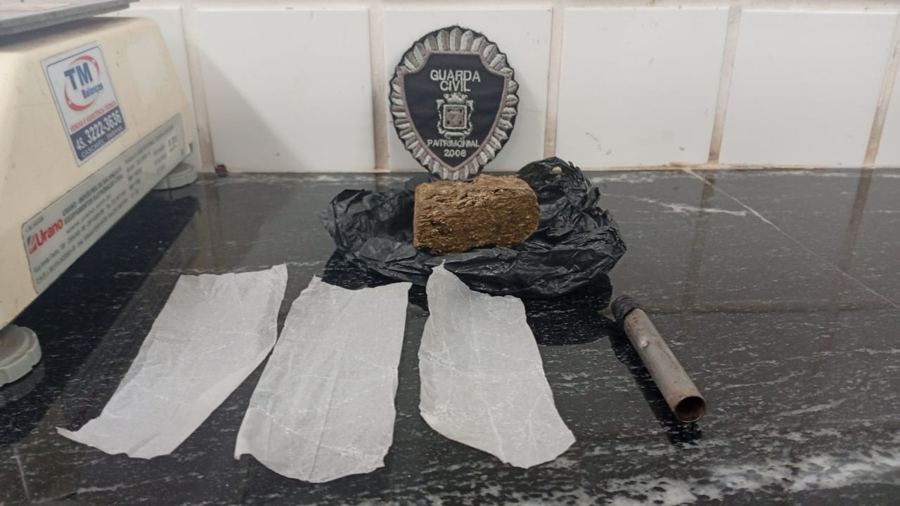 GCP prende homem em posso de maconha nas proximidades do CMEI Pedro Dambros
