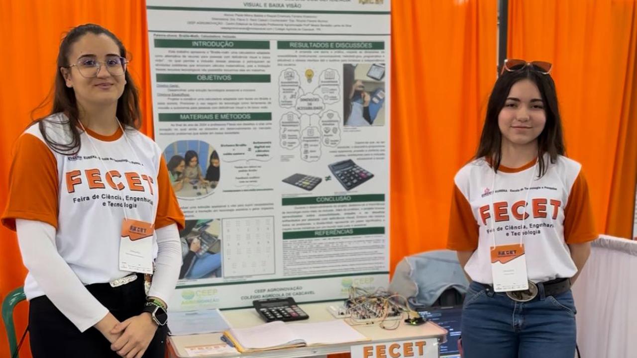 Estudantes de Cascavel levam à Índia calculadora inclusiva para deficientes visuais