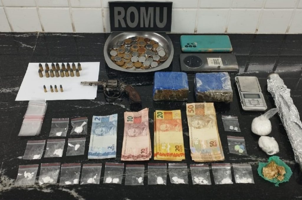 Romu detém trio por tráfico de drogas no bairro Tarumã