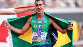 Caio Bonfim é prata na prova de 35 km do Mundial de Atletismo Caio Bonfim é prata na prova de 35 km do Mundial de Atletismo