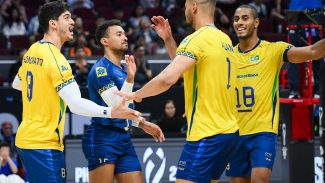 Brasil inicia campanha no Mundial de vôlei com vitória sobre a China Brasil inicia campanha no Mundial de vôlei com vitória sobre a China
