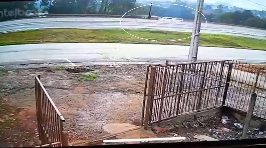 Imagens fortes! Câmera registra acidente que vitimou ciclista na PRc-467 em Cascavel