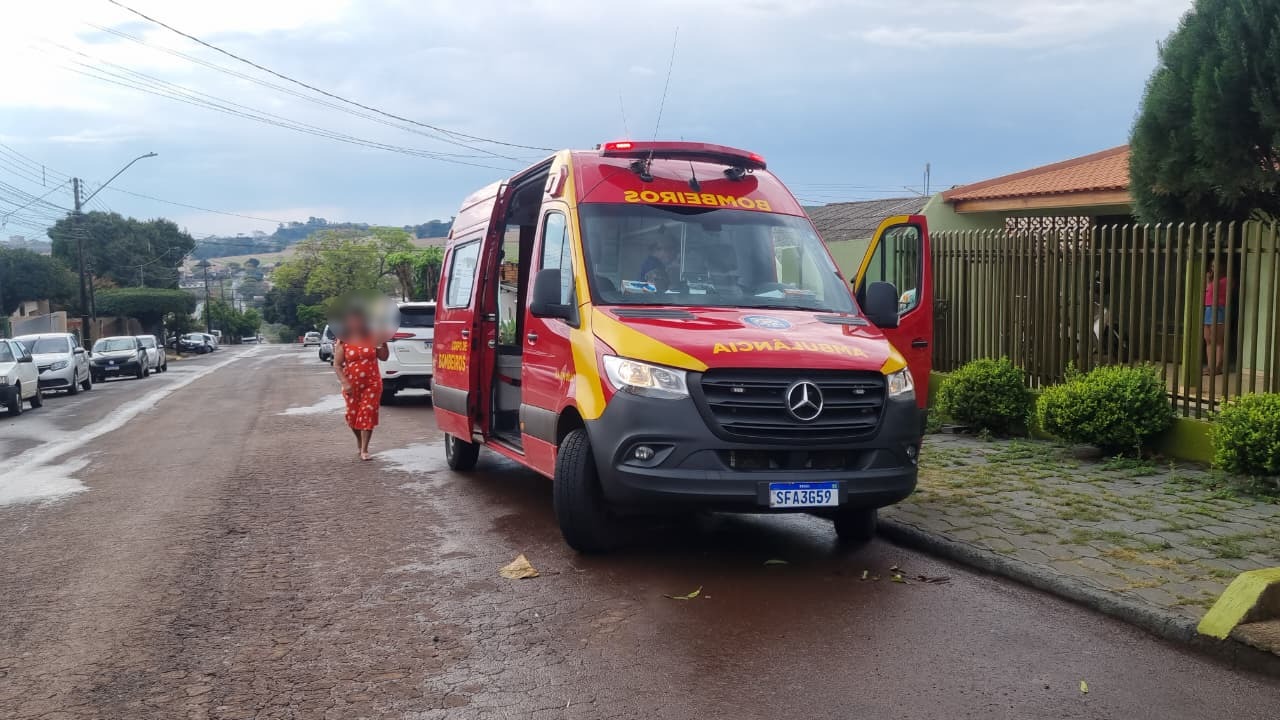 Brincadeira de criança termina com luxação no joelho e Siate acionado no Floresta