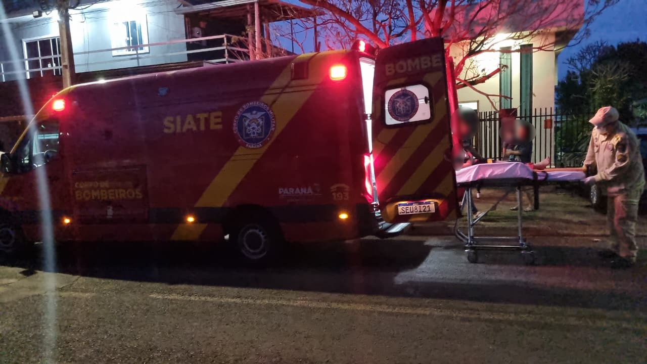 Criança cai de árvore e quebra o braço no Bairro Santa Cruz
