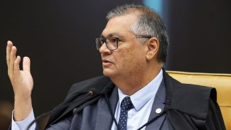 Dino suspende repasses de 