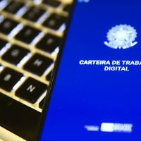 Imagem referente a Com mercado aquecido, 53,8% descartam perda de emprego