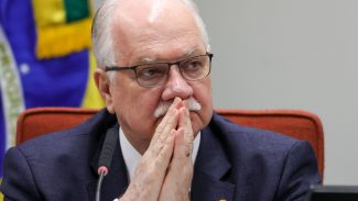 Filha de Fachin é alvo de agressões em universidade em Curitiba Filha de Fachin é alvo de agressões em universidade em Curitiba