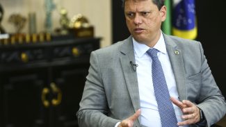 Moraes autoriza visita do governador de São Paulo a Jair Bolsonaro Moraes autoriza visita do governador de São Paulo a Jair Bolsonaro