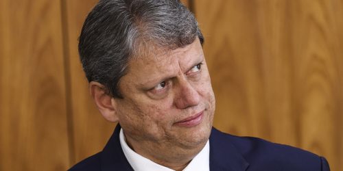 Moraes pede parecer da PGR sobre pedido para investigar Tarcísio Imagem referente a Moraes pede parecer da PGR sobre pedido para investigar Tarcísio