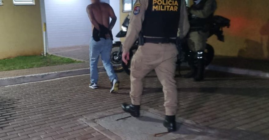 Rocam detém jovem e apreende drogas em ação contra o tráfico no Bairro Universitário