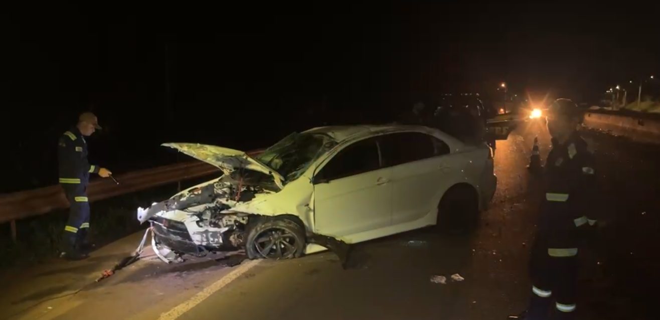 Motorista capota Mitsubishi Lancer na BR-369, em Corbélia