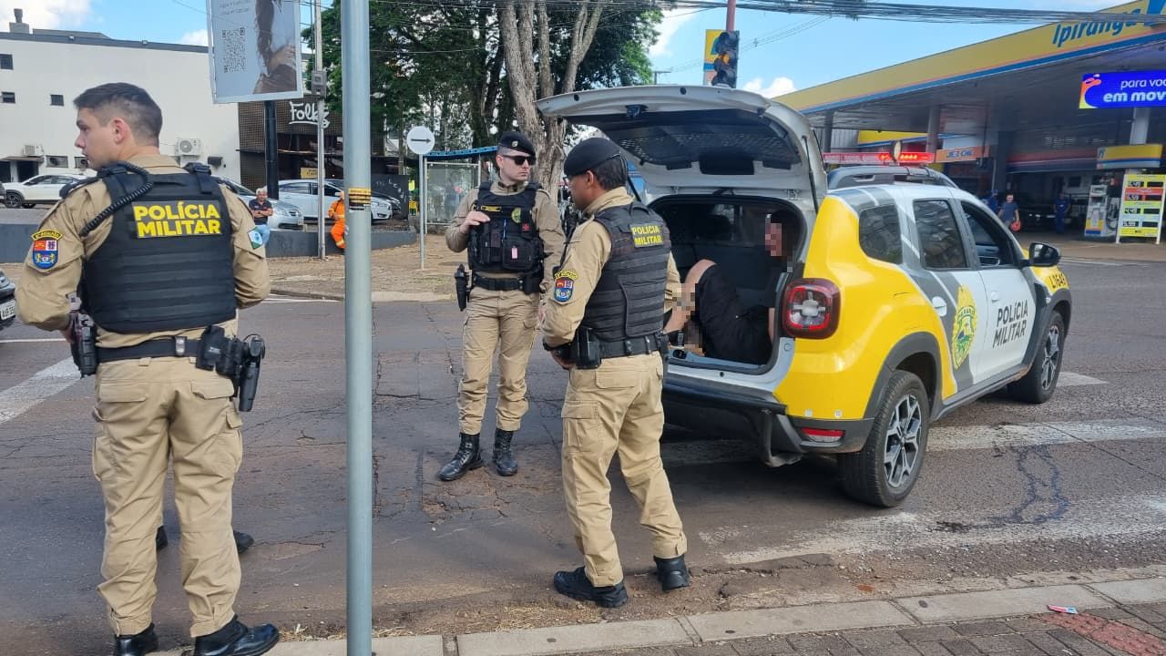 Fugindo da Transitar, homem se envolve em acidente no Centro e é detido com maconha