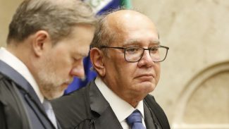 Mendes pede parecer sobre ações contra impeachment de ministros do STF